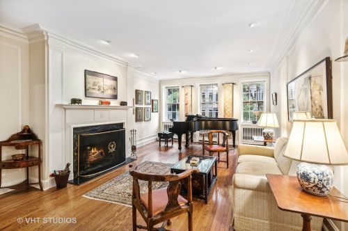 70 Cedar St, Chicago, IL 60611-1179