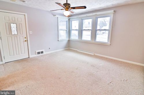 1201 Clagett Dr, Rockville MD 20851-2116 exterior