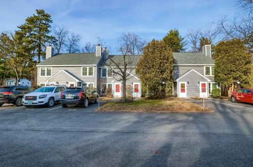 47 Village Rd, Concord, NH 03304-4435