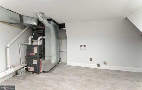 1906 Lawrence St, Philadelphia PA 19140-2406 exterior