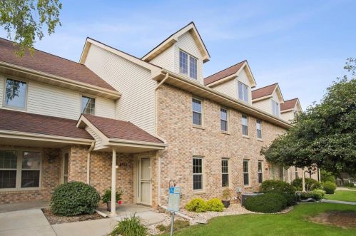 6910 Tottenham Rd, Madison, WI 53711-3965