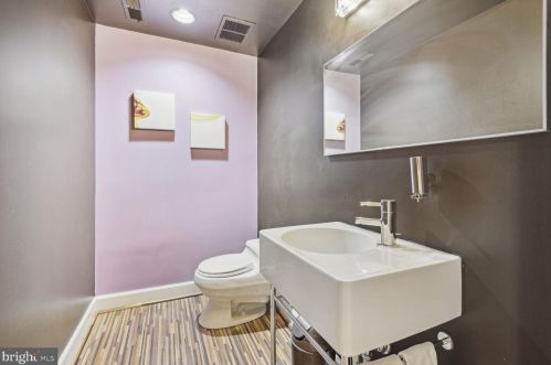 9906 Avenel Farm Dr, Rockville MD 20854-5410 exterior