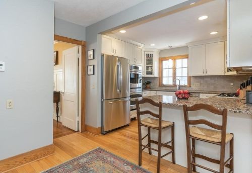 30 Pleasantview Ave, Springfield MA 01106-1019 exterior