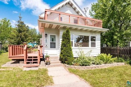 1223 10th St, Duluth, MN 55805-1509