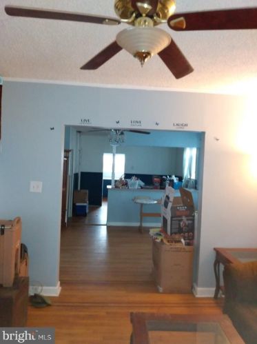 6132 Cottage St, Philadelphia, PA 19135-3619