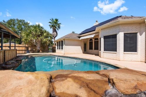 10823 Estelle Cir, Montgomery TX 77356-4721 exterior