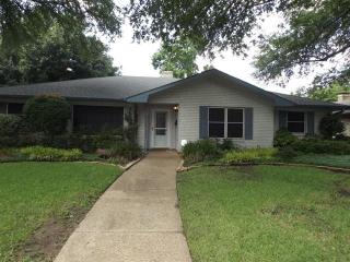 7335 Alto Caro Dr, Dallas TX  75248-4242 exterior