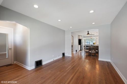 5416 Natchez Ave, Chicago IL  60638-2516 exterior