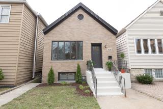 3532 Lowe Ave, Chicago, IL 60609-1623