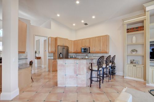 5407 Landon Cir, Boynton Beach FL 33437-1672 exterior