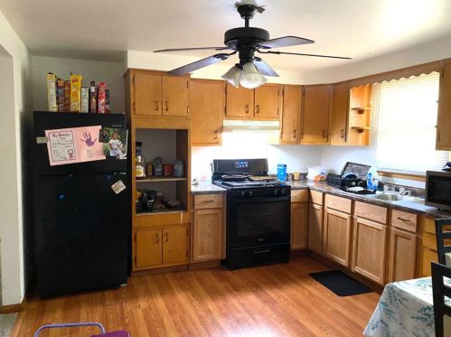 432 43 Ave, Gary IN 46409-2208 exterior