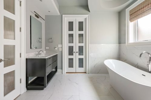 1025 Lill Ave, Chicago IL 60614-2107 exterior