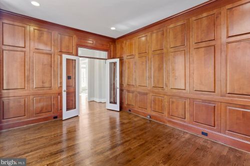 5802 Bent Twig Rd, Mc Lean VA 22101-1806 exterior