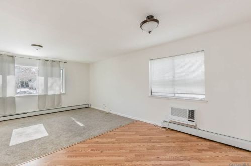 915 Church St, Bohemia NY 11716-5007 exterior