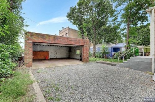 12 Bender Pl, Cliffside Park NJ 07010-1202 exterior