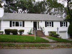 197 Evelyn Rd, Newton, MA 02468-1022