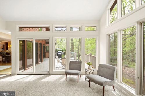 16 Arlive Ct, Rockville MD 20854-2978 exterior