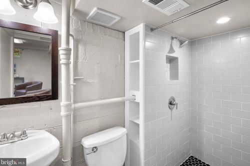 510 Deerfield Ave, Silver Spring MD 20910-5507 exterior