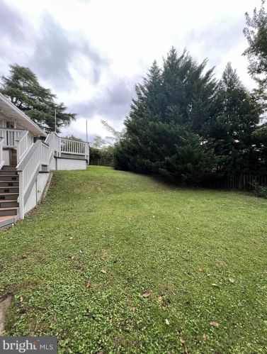 1807 Youngblood St, Mc Lean VA  22101-5244 exterior