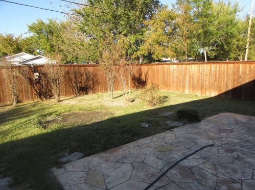 2833 Posey Dr, Irving TX  75062-4121 exterior