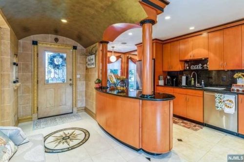 18 Cedarwood Ter, West Paterson NJ exterior