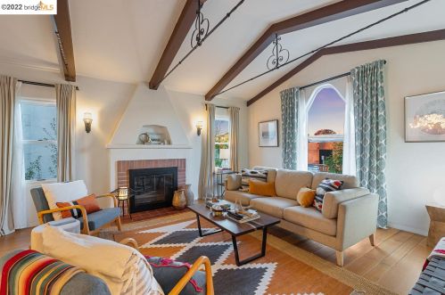 1912 Fairview St, Berkeley, CA 94703-2719