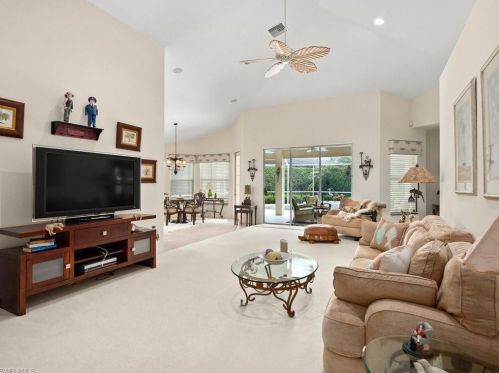 6932 Mauna Loa Ln, Naples FL 34113-2646 exterior
