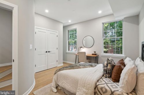 2200 Kater St, Philadelphia PA 19146-1139 exterior