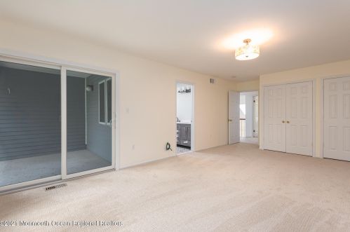 10 Essex Dr, Little Silver NJ  07739-1230 exterior