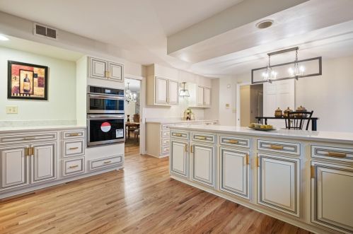 213 Harwick Dr, Pittsburgh PA  15235-5331 exterior