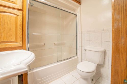 227 Faribault St, Duluth MN 55803-1853 exterior