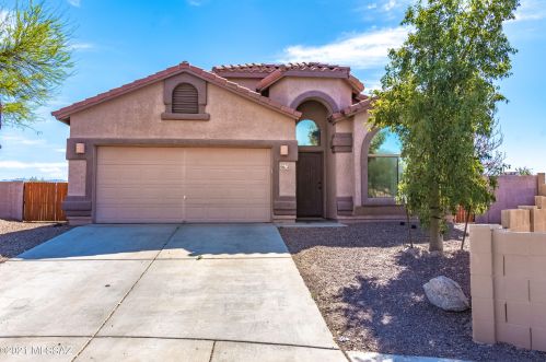 5612 Cactus Garden Dr, Tucson, AZ 85742-8130