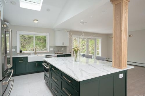 451 Storms Rd, Valley Cottage NY 10989-1215 exterior