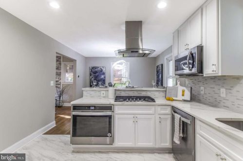 303 Greenwich Ln, Silver Spring MD  20910-4232 exterior