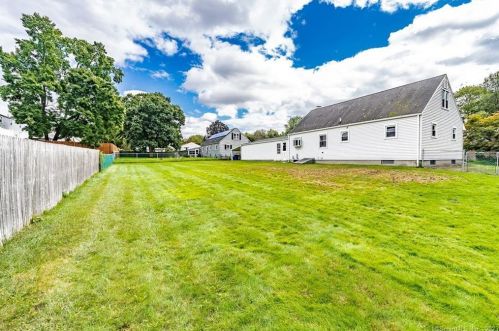 22 Orch Hl Dr, Enfield CT 06082-4313 exterior