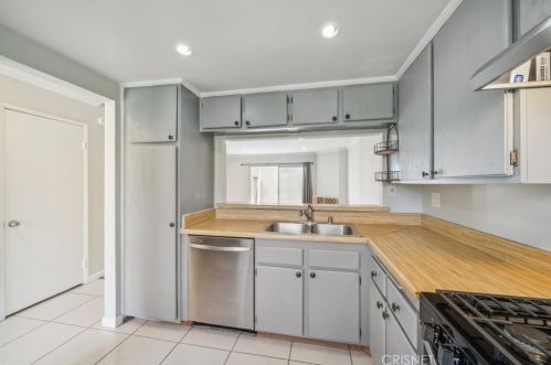 2955 Kelp Ln, Oxnard CA 93035-1623 exterior