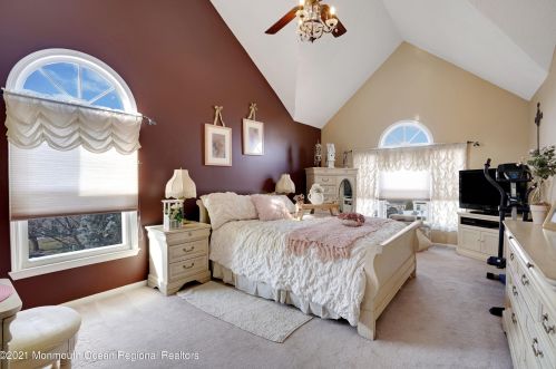 4 Cardinal Ct, Old Bridge NJ 08857-2793 exterior