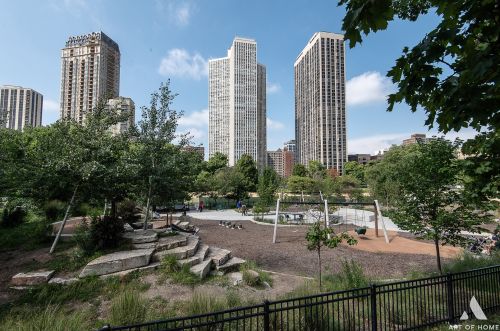 2626 Lakeview Ave, Chicago IL  60614-1809 exterior