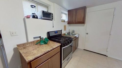 628 226 St, Bronx NY 10466-3967 exterior