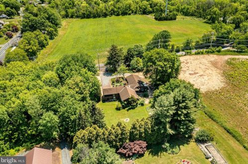 1279 Hanover St, Pottstown PA 19465-7633 exterior