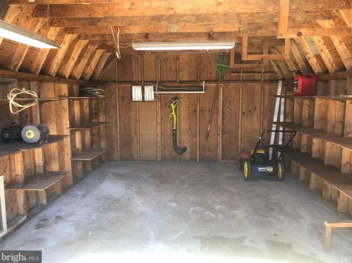 202 England Ter, Rockville MD 20850-1630 exterior