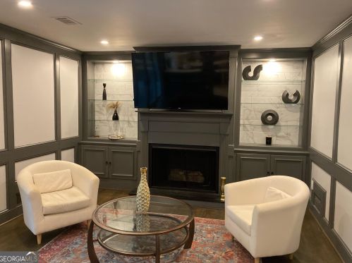 2933 Margaret Mitchell Ct, Atlanta GA 30327-1614 exterior