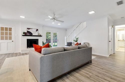 10137 Fieldfare Ct, Dallas TX 75229-6220 exterior