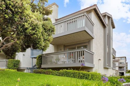 3110 Sunset Ln, Oxnard CA  93035-3945 exterior