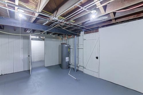 8051 37th St, Milwaukee WI  53209-1503 exterior