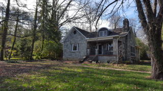 919 Hendersonville Rd, Asheville NC  28803-1711 exterior