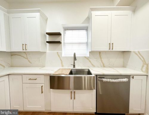 5217 New Hampshire Ave, Washington DC 20011-7920 exterior