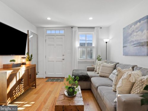 903 Princess St, Alexandria VA  22314-2244 exterior