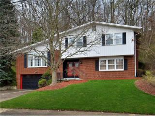 112 Calmont Dr, Pittsburgh PA  15235-5201 exterior