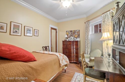 1318 Thorndale Ave, Chicago IL 60631-2287 exterior